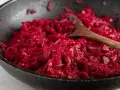 Buraczki zasmażane według przepisu Gessler, gotowe do podania.