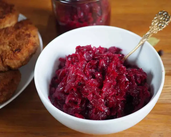 Gotowe buraczki na zimę rewelacja! Aromatyczne, w słoiku i miseczce, idealne do kotletów.